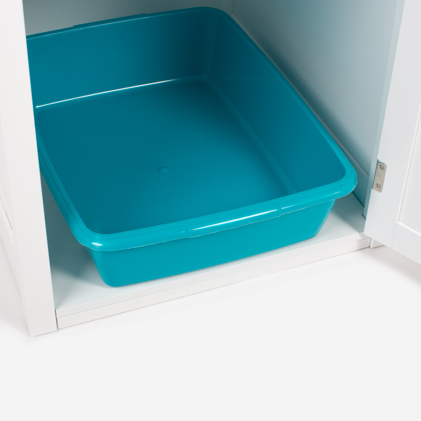 Discover The Perfect Multi-Functional Cat Washroom, Featuring Hinged Door for a Discreet Cat Loo. Suitable for All Cat Breeds! Made From Durable Wood to Ensure a Stylish Finish That Suits Any Home Decor! Includes a Complimentary Litter Tray. Available In Grey & White Now at Lords & Labradors