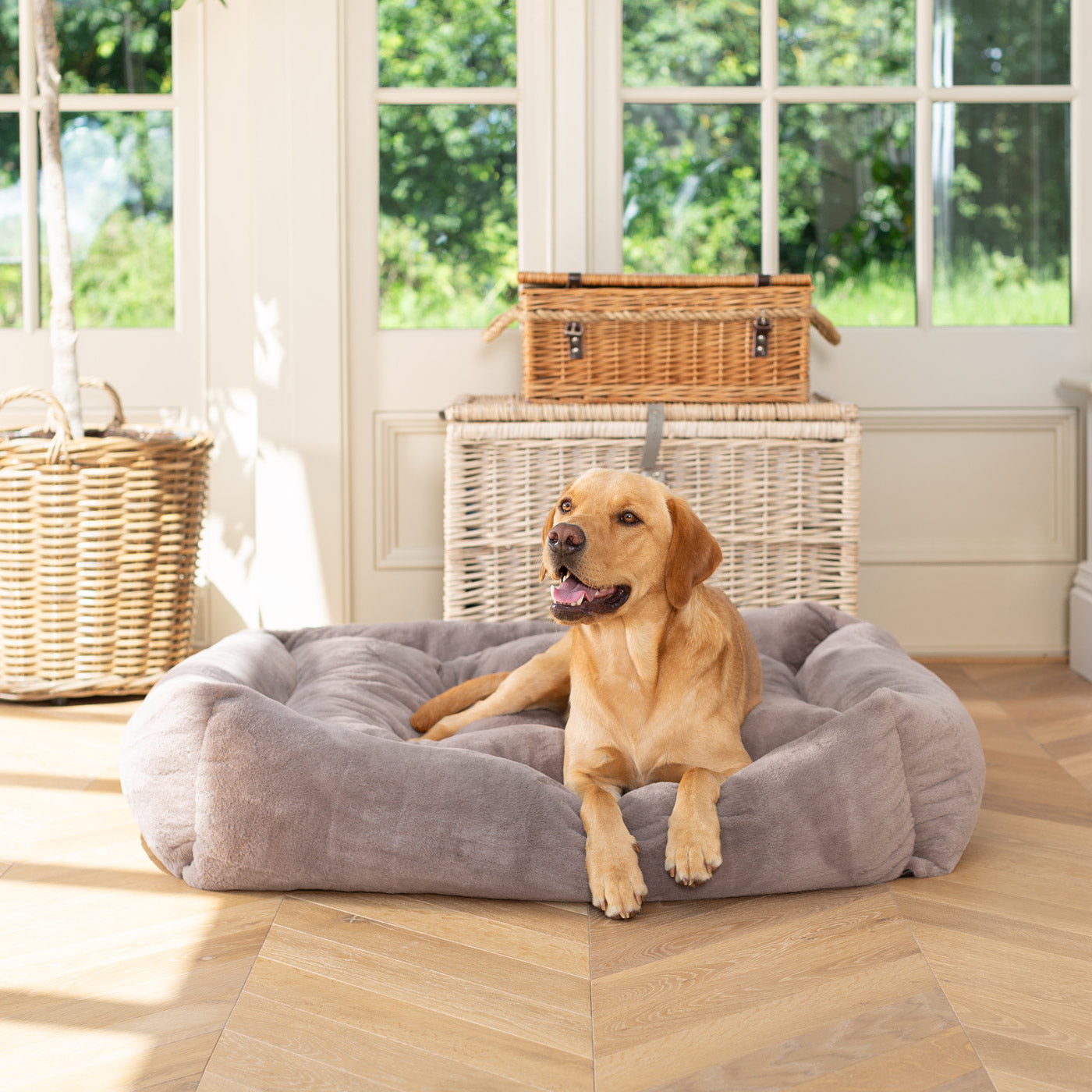 Calming Anti-Anxiety Fawn Faux Fur Box Bed For Dogs by Lords & Labradors