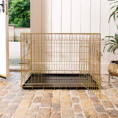 Discover the perfect deluxe heavy duty gold dog crate, featuring two doors for easy access and a removable tray for easy cleaning! The ideal choice to keep new puppies safe, made using pet safe galvanised steel! Available now in 5 sizes and three stunning colours at Lords & Labradors    