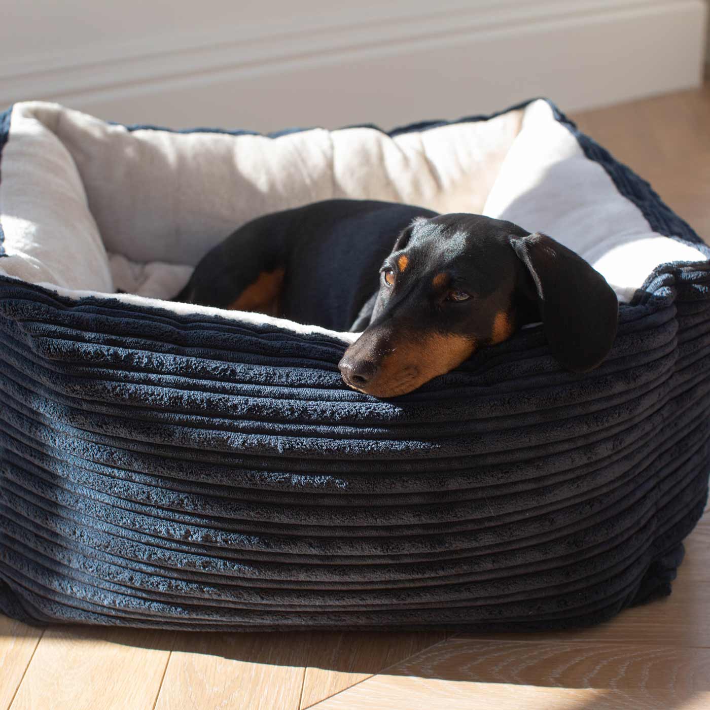 Super Soft, Plush Fabric Essentials Box Bed For Dogs, A Luxury Dog Bed Made Using Sherpa/Fleece To Bring The Perfect Pet Bed For The Ultimate Nap Time! Available Now at Lords & Labradors