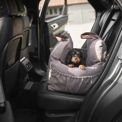 Embark on the perfect pet travel with our luxury Easy Traveller Seat! Featuring removable inner cushion with with cover for easy cleaning! Available now at Lords & Labradors    