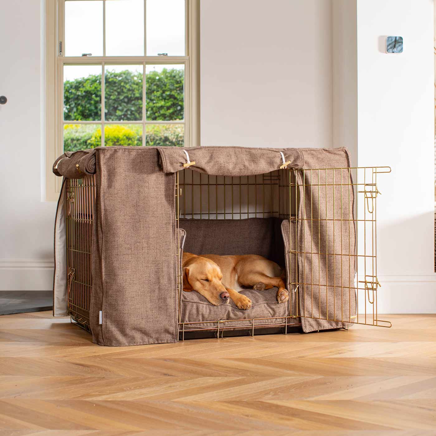 Dog Crate Set In Inchmurrin Umber by Lords & Labradors