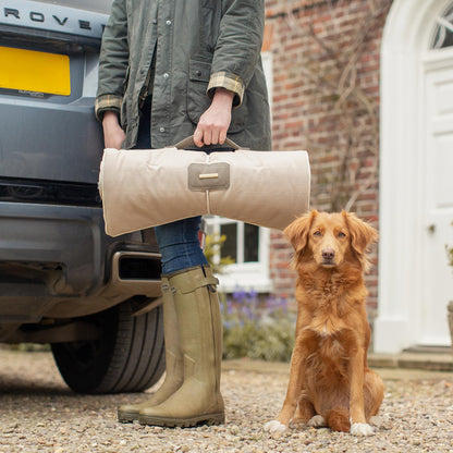 Embark on the perfect pet travel with our luxury Travel Mat in Savanna Oatmeal! Featuring a Carry handle for on the move once Rolled up for easy storage, can be used as a seat cover, boot mat or travel bed! Available now at Lords & Labradors