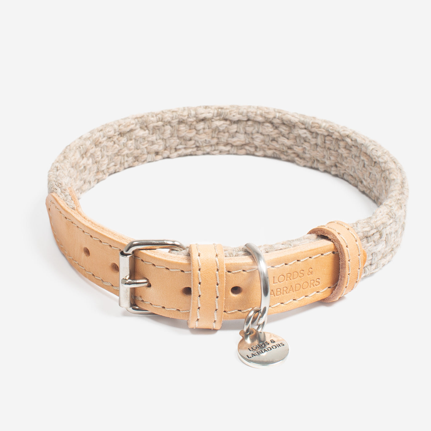 Discover dog walking luxury with our handcrafted Italian dog collar in beautiful sandstone with woven sand fabric! The perfect collar for dogs available now at Lords & Labradors    