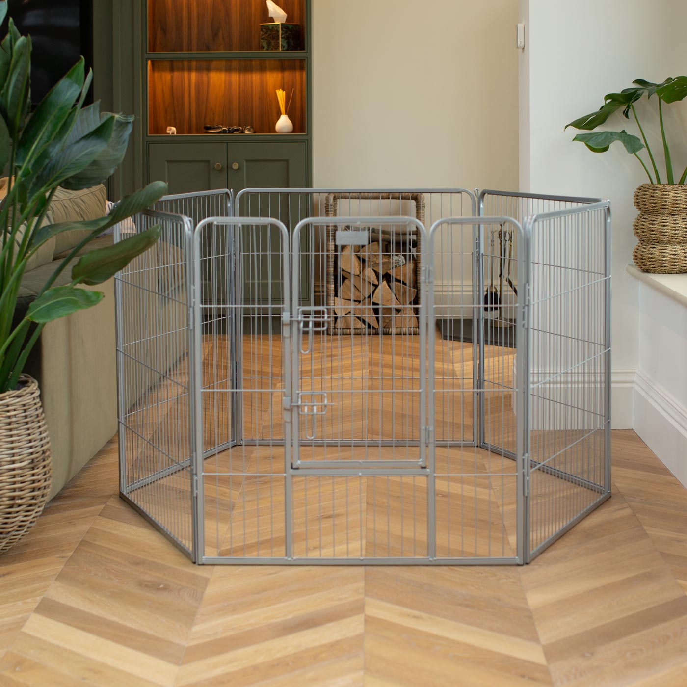 Ensure The Ultimate Puppy Safety with Our Heavy Duty 80cm High Silver Metal Play Pen, Crafted to Take Your Pet Right Through Maturity! Powder Coated to Be Extra Hardwearing! 6 panels that are 80cm high and attachments to connect to any crate. The modular system allows you to change the puppy pen shape with multiple layouts! Available To Now at Lords & Labradors    